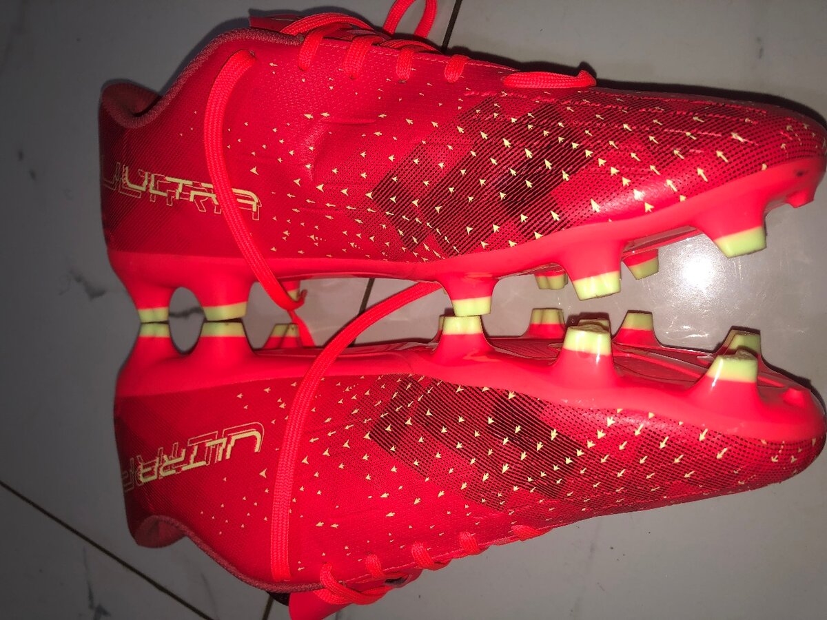 Chaussures de football Puma Ultra