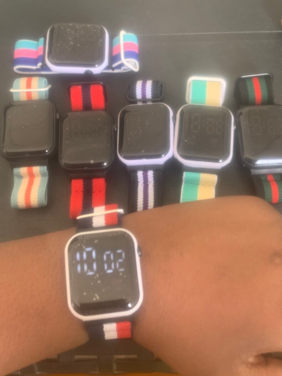 Montres élégante et élastique