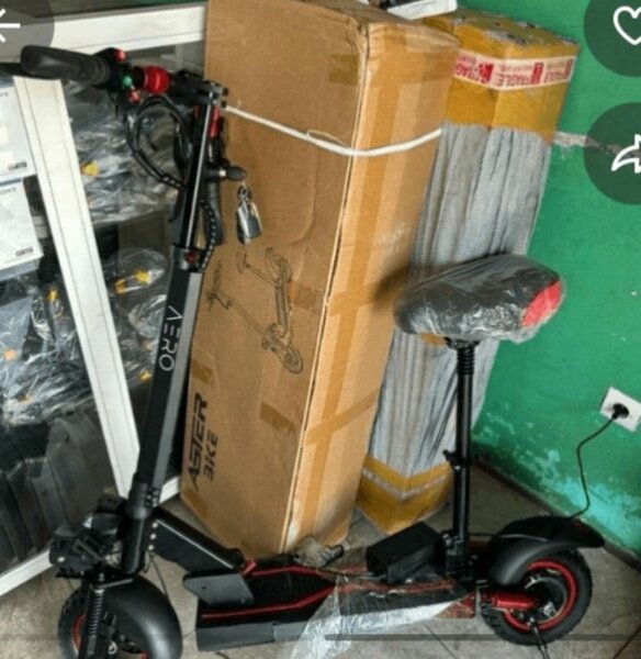 Trottinette électrique avec siège