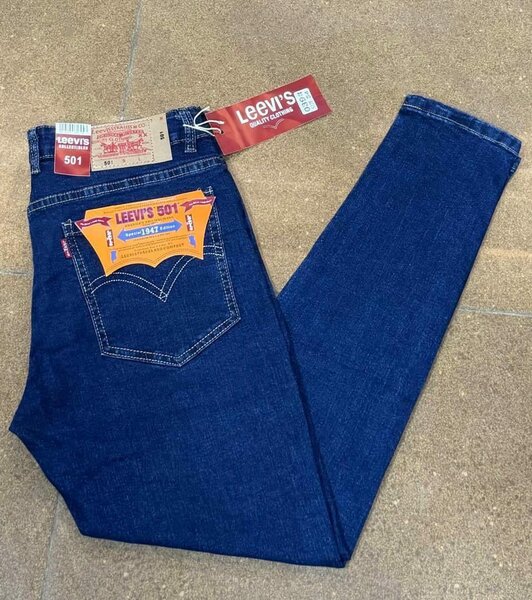 Jeans simple de qualité