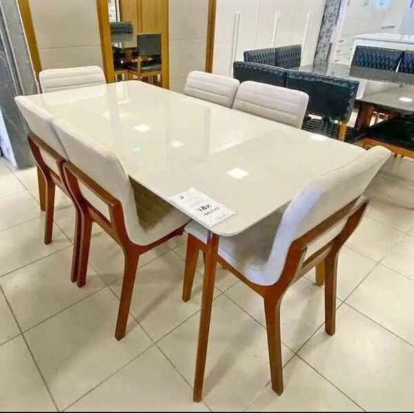 Table à manger moderne