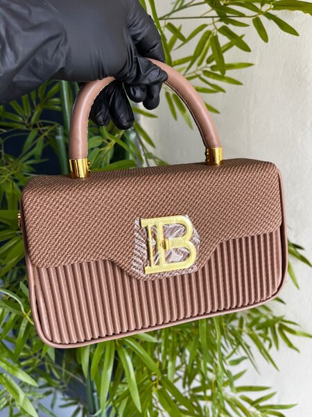 Sac à main élégant en cuir