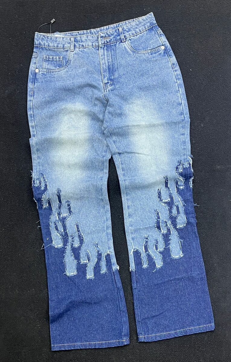 Jeans déchirés tendance