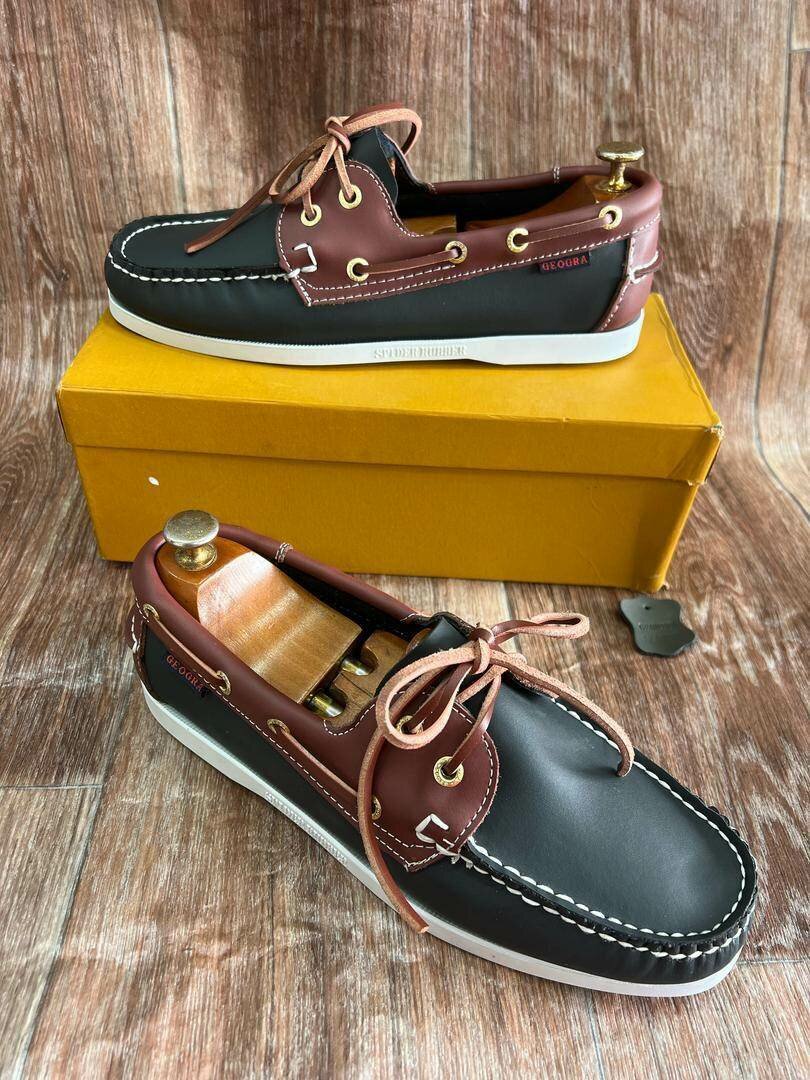 Chaussures bateau en cuir