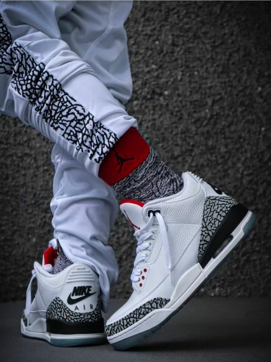 Chaussures Nike Air Jordan 3 Retro