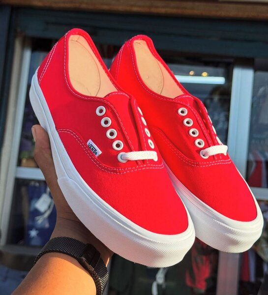 Vans rouges classiques unisexes