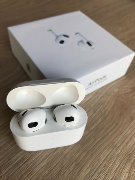 AirPods 3