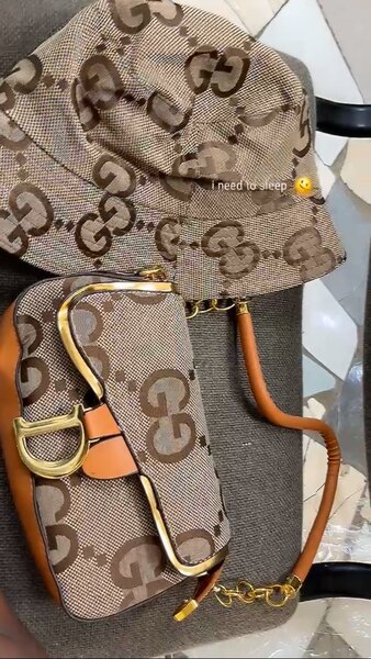 Sac à main mode avec chapeau