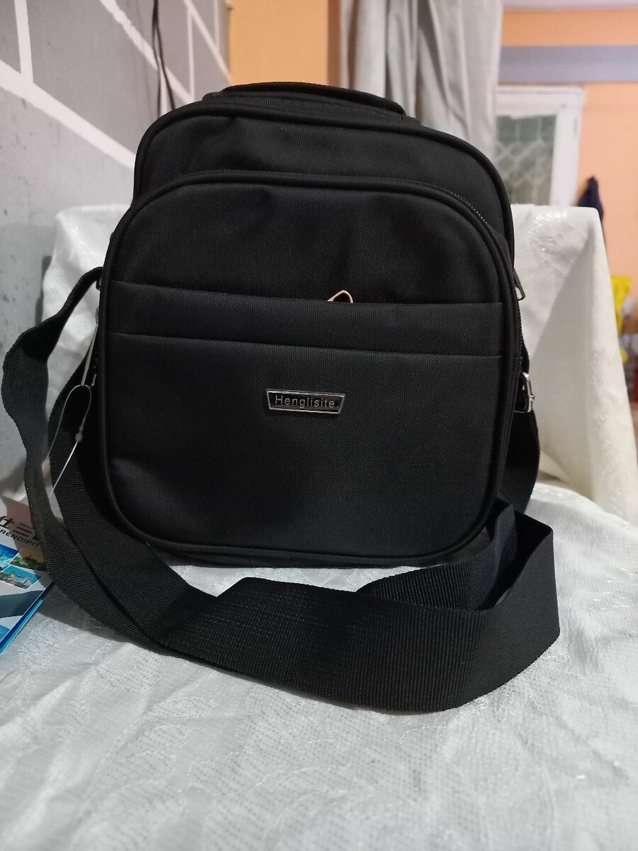 Sac bandoulière noir pratique