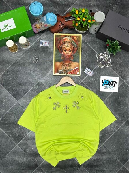 T-shirt croix colorée