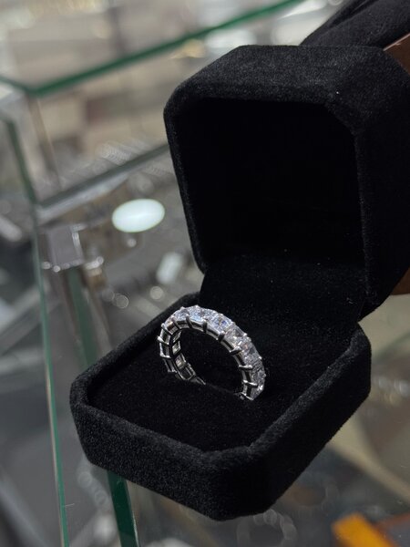 Багет цирконы