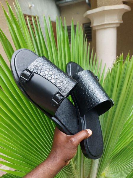 Sandale en cuir homme