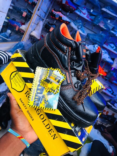 Safety boots
