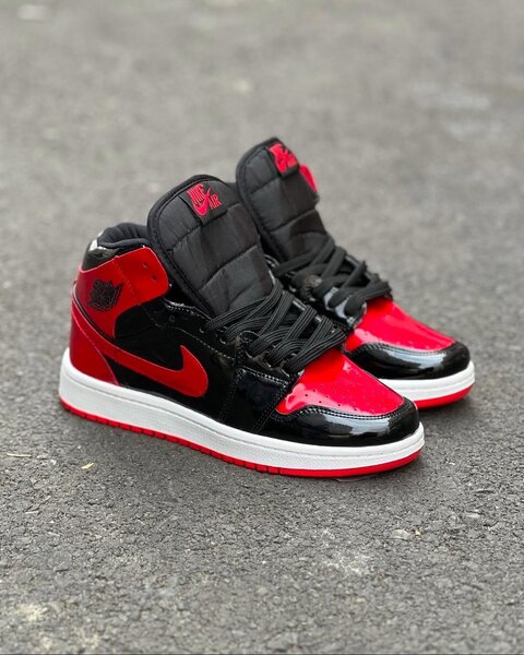 AIR JORDAN 1