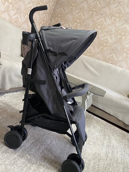 Классная прогулочная коляска.