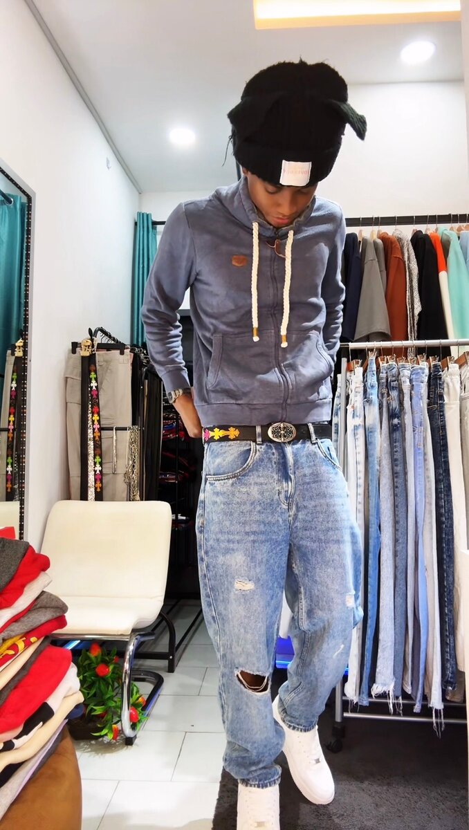 Jean décontracté déchiré +pull