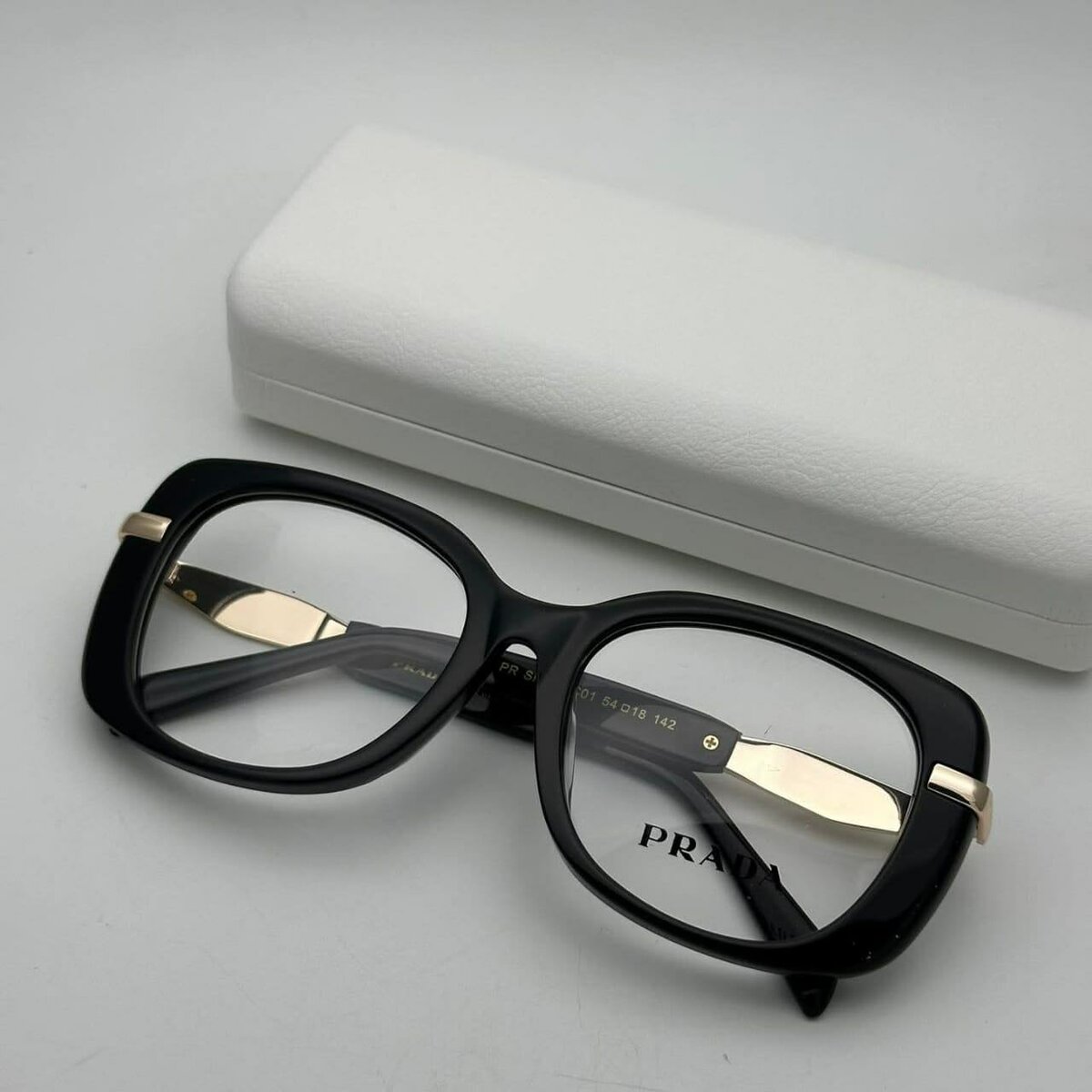 Lunettes élégantes en acétate