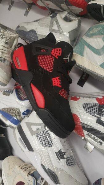 Jordan 4