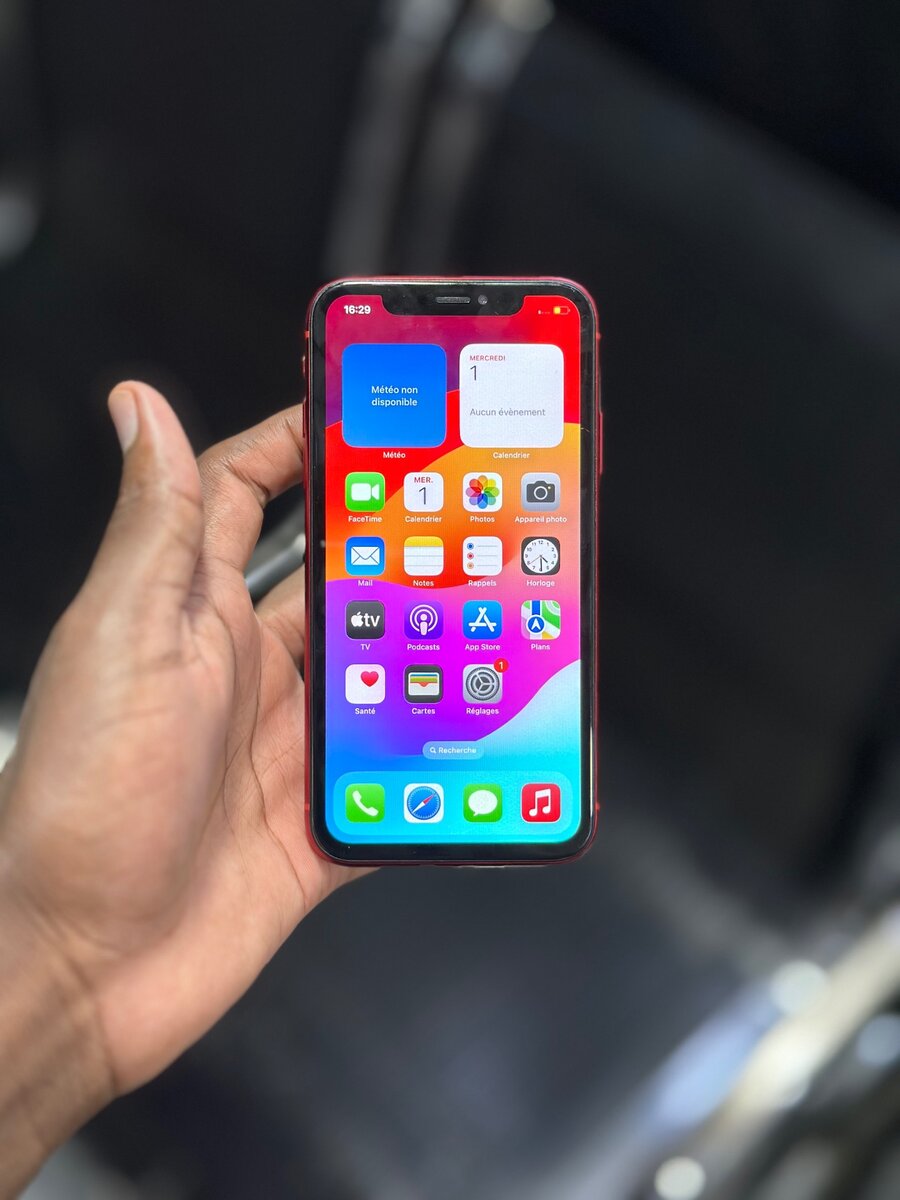 iPhone XR 64 giga vendu en magasin 