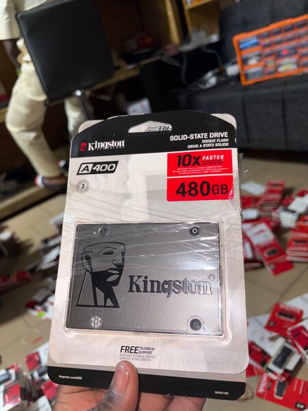 Disques SSD 480GB Kingston et SanDisk