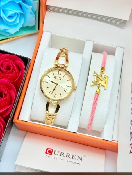 Montre élégante Curren dorée