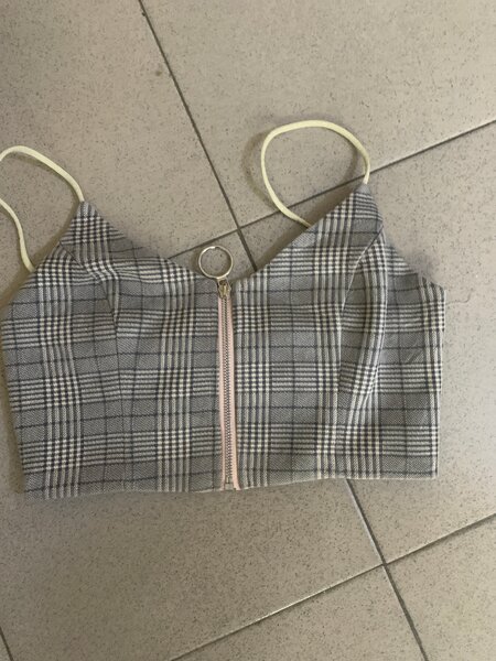 Crop top à carreaux élégant
