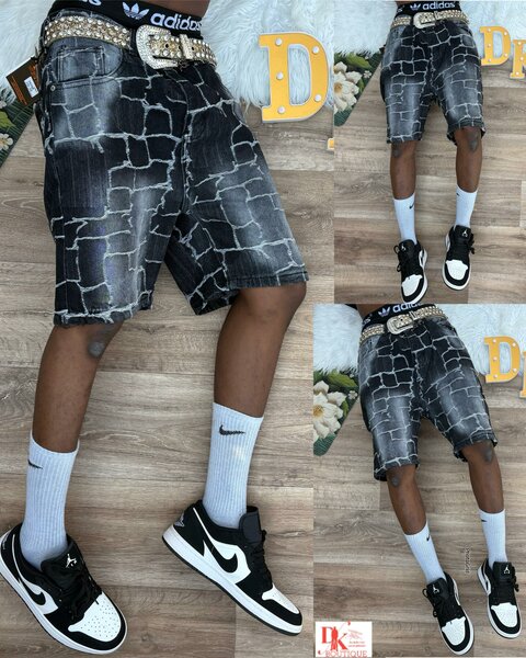 Short homme déchiré et délavé