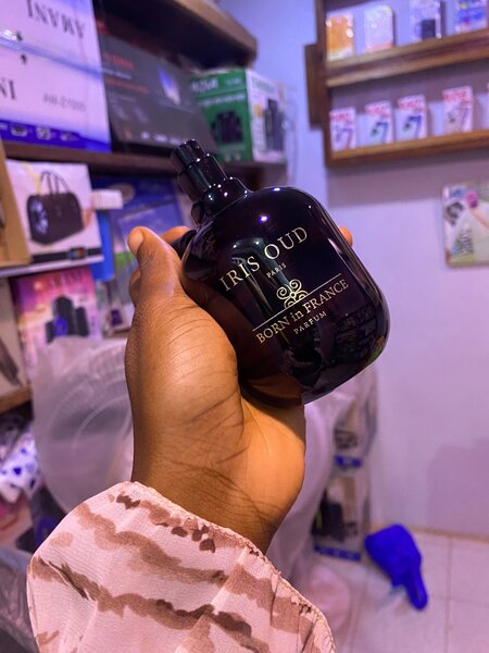 Parfum Iris Oud Intense