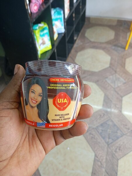 Crème Défrisante Cheveux