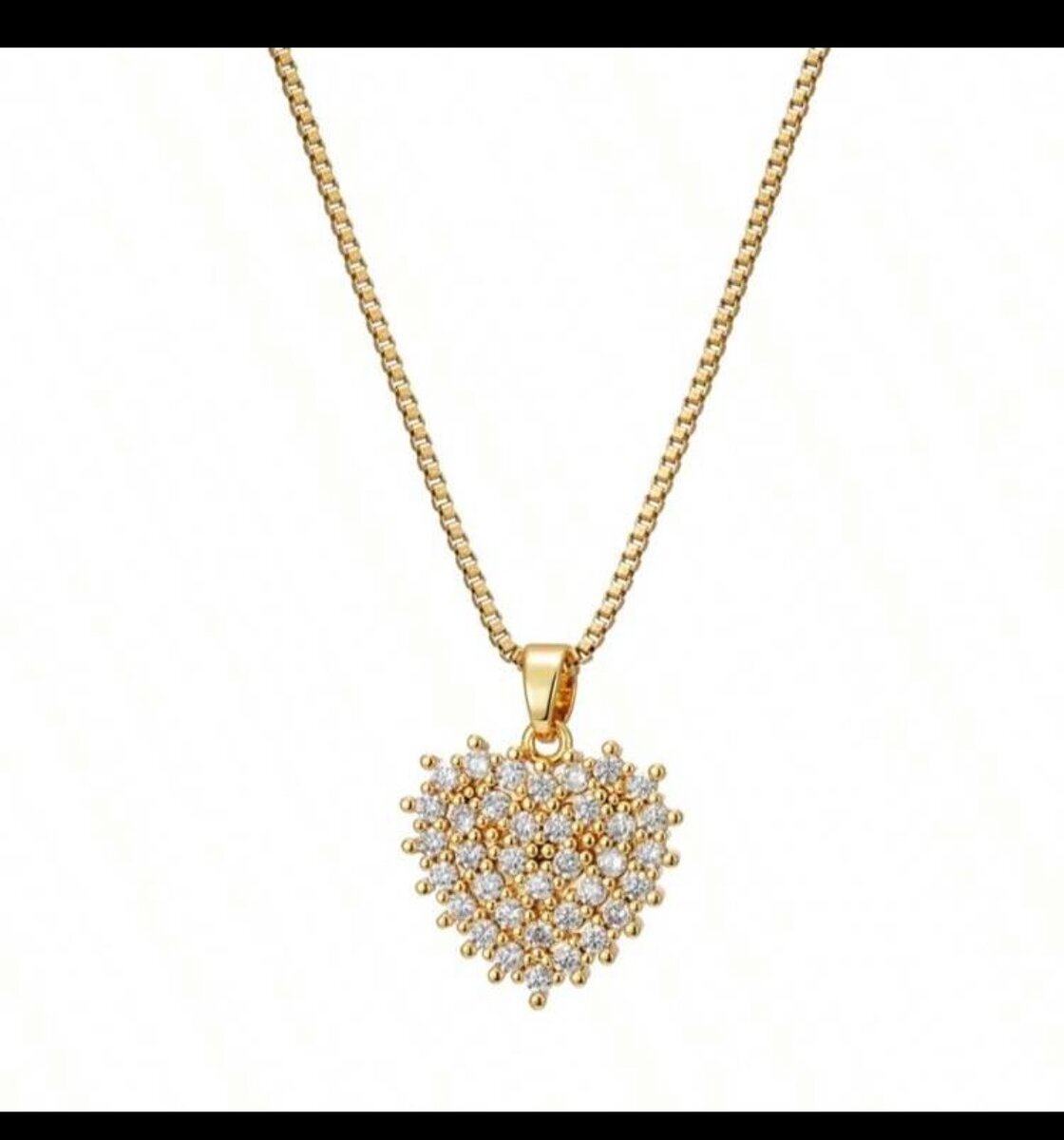 Collier en forme de cœur avec zircon