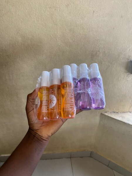 Lot de mini flacons de shampoing