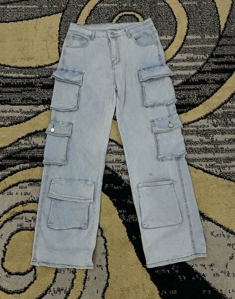 Pantalon cargo en denim multi-poches