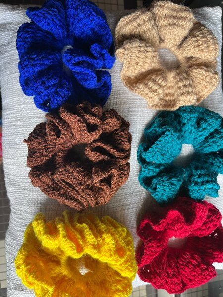 Lot de 6 chouchous en laine colorée