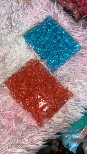 Perles cristallines colorées