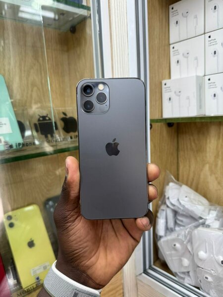 iPhone 12pro 128go quasi neuf