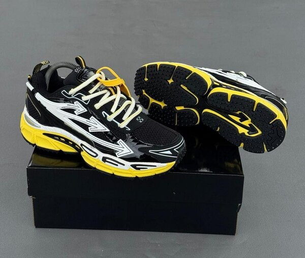 Chaussures off withe