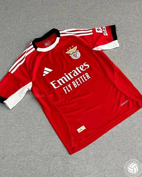 Maillot de foot rouge Benfica