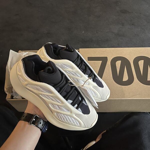 Sneakers modernes homme