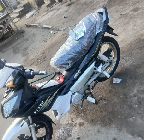 Moto sportive KTM neuve