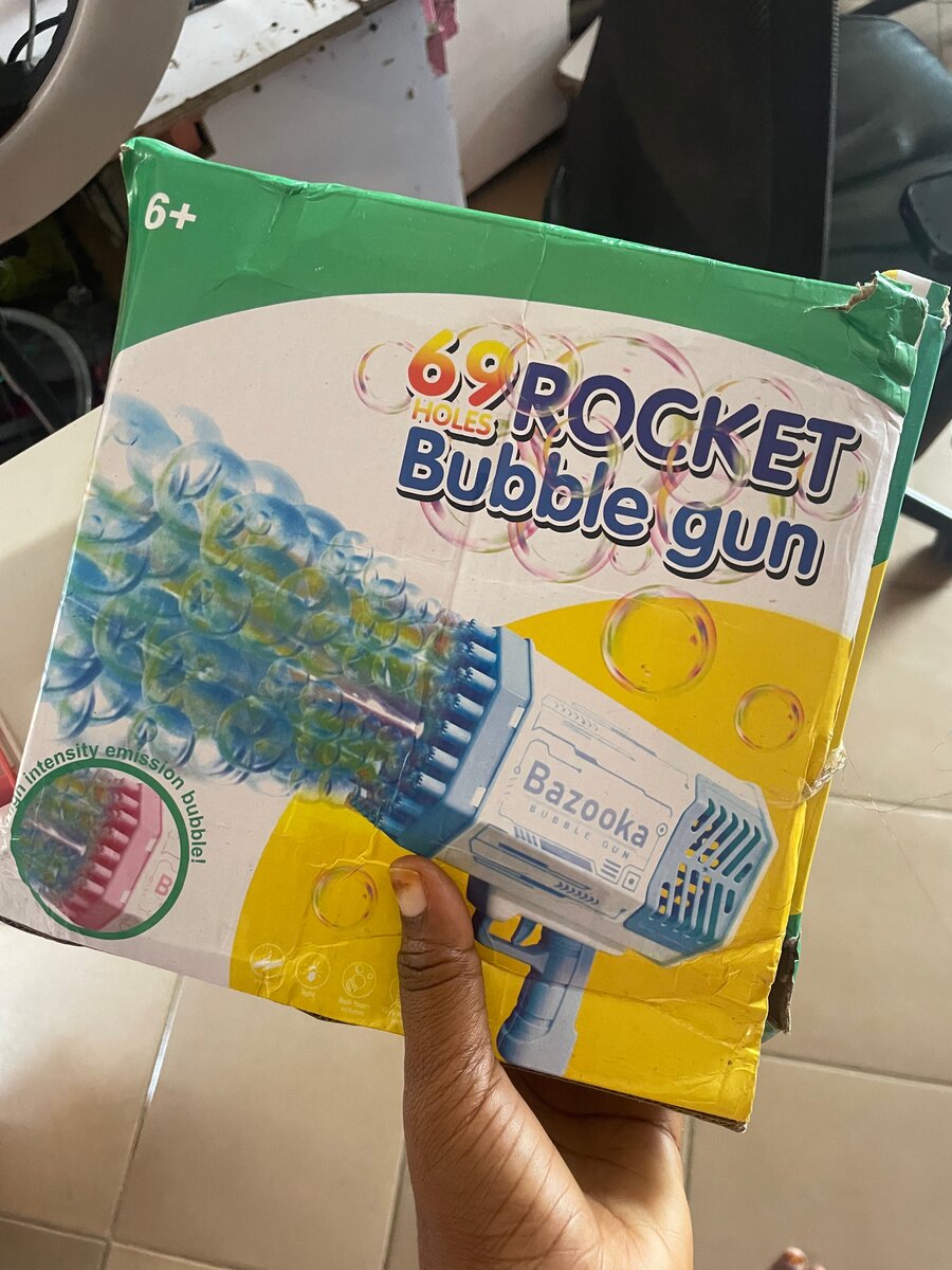 Pistolet à bulles rose