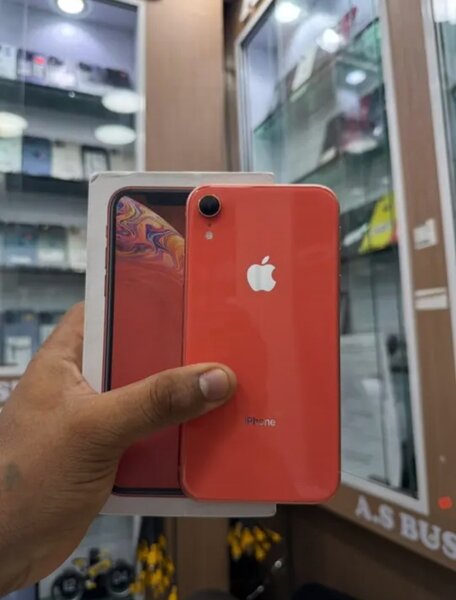 iPhone XR - Rouge Éclatant