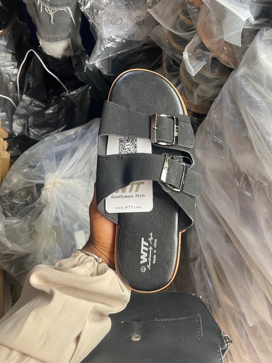 Sandales en cuir unisexes élégantes