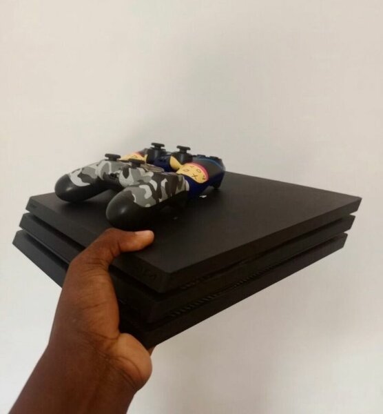 Console de Jeu PlayStation 4 Pro