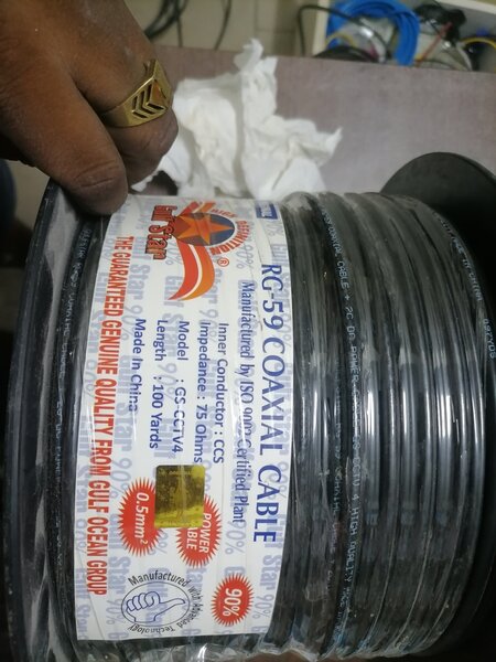 Câble coaxial avec alimentation 2c