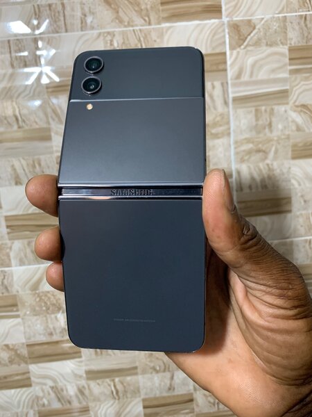 Sumsung Galaxy Z Flip4 256GB/8