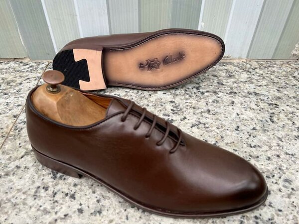 Chaussures habillées en cuir marron