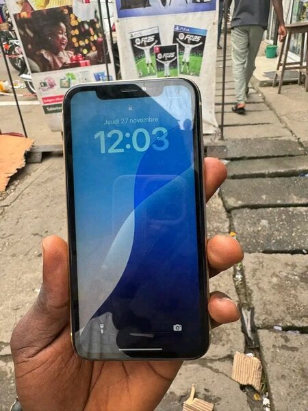 iPhone 11 64 Go - Blanc