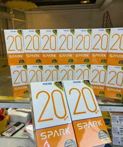 Smartphone Tecno Spark 20 Pro