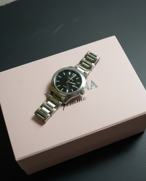 Montre argentée élégante