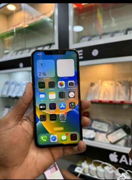 iPhone 11 Pro Gold - Smartphone Apple